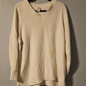 Cream V-Neck Sweater with Ribbed Detailing